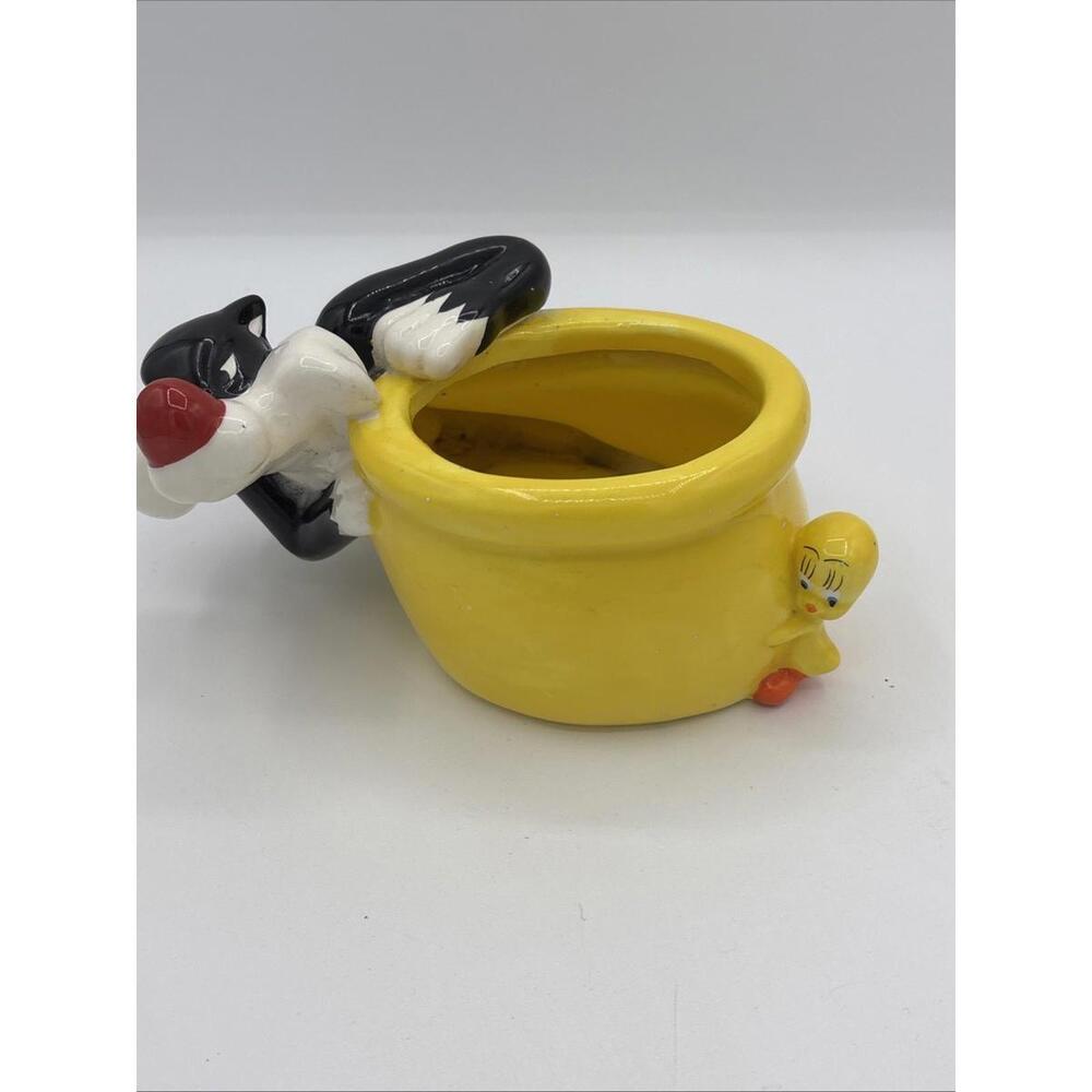 WARNER BROS. SYLVESTER & TWETTY FROM LOONEY‎ TUNES CHARACTERS YELLOW PLANTER